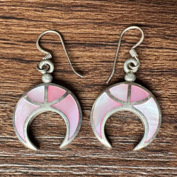 Vintage Pink Mother of Pearl 925 Sterling Silver Earrings Native American Mexico - Picture 1 of 6